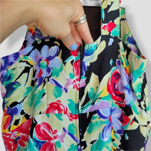 RARE VINTAGE 90s R.J. STEVENS Floral Peekaboo Back Floral Culotte Jumpsu… - Picture 13 of 16